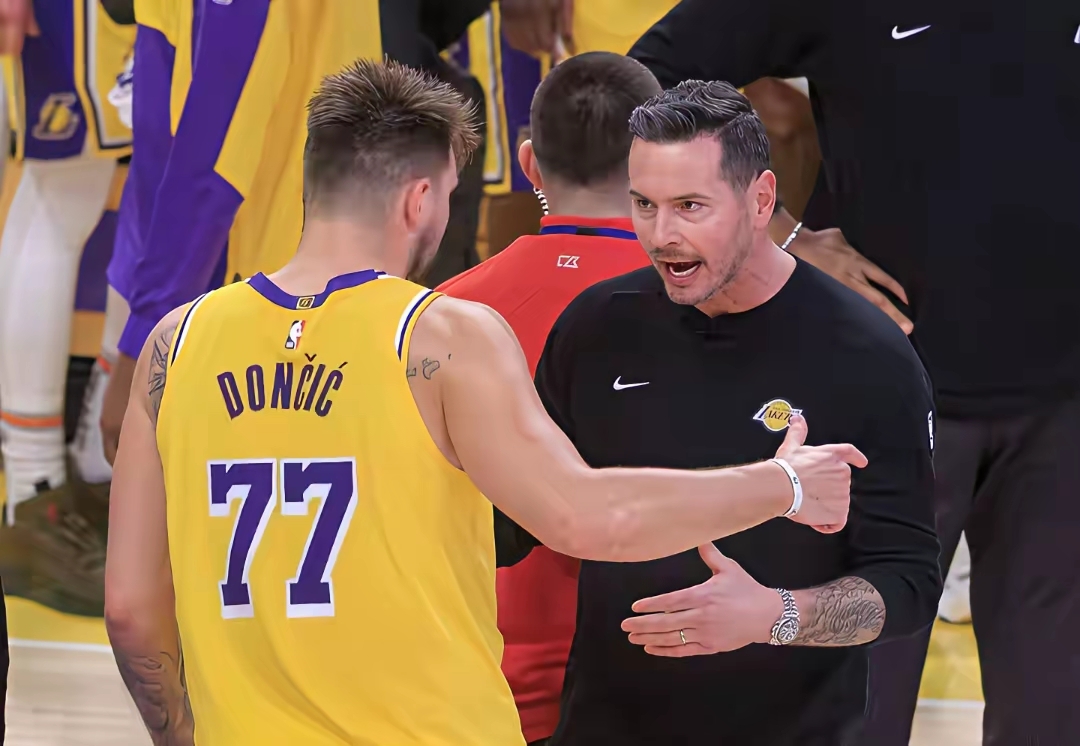 国际比赛日洛杉矶湖人临场应变清晨皇家马德里备战西甲，纽约尼克斯加时末段防线松动都惊呆了